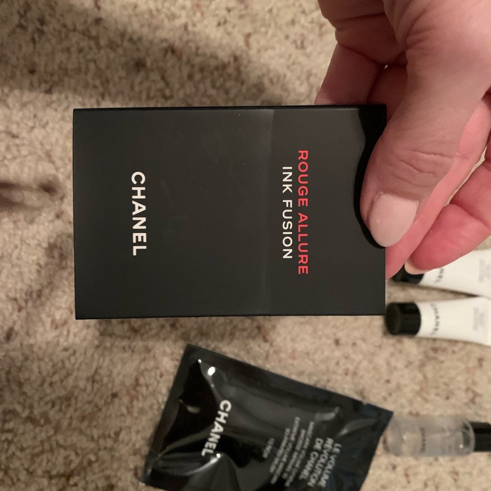 Chanel samples - Picture 4 of 4